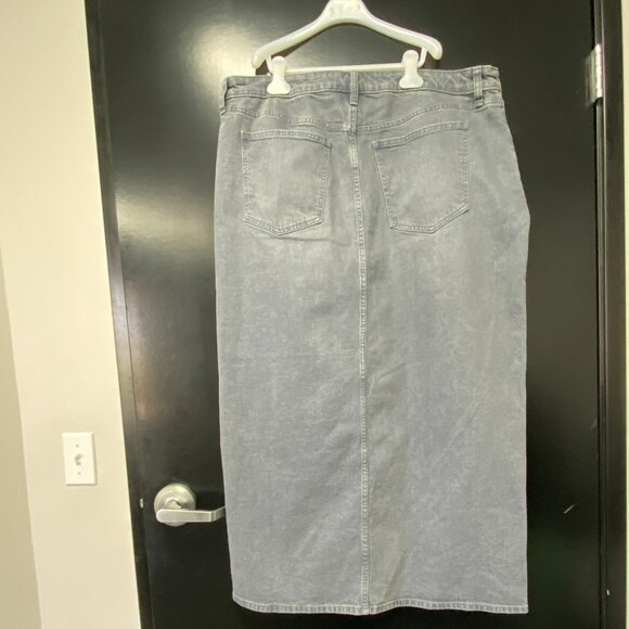 NWT! Universal Thread Jean Skirt Size 17 R - Picture 3 of 5